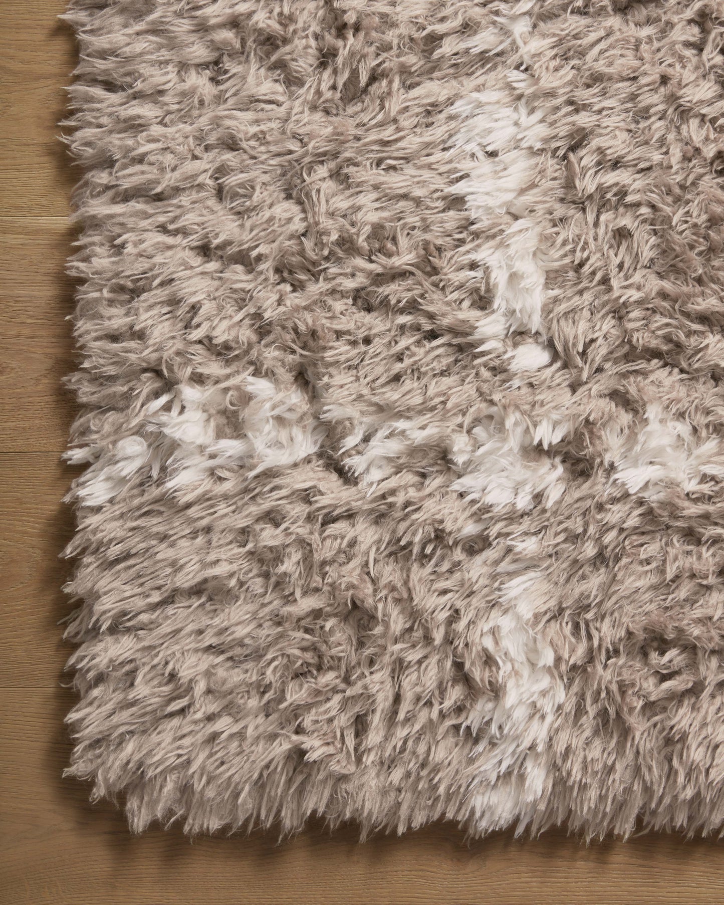 Angela Rose x Loloi Amira Khaki / Ivory Rug