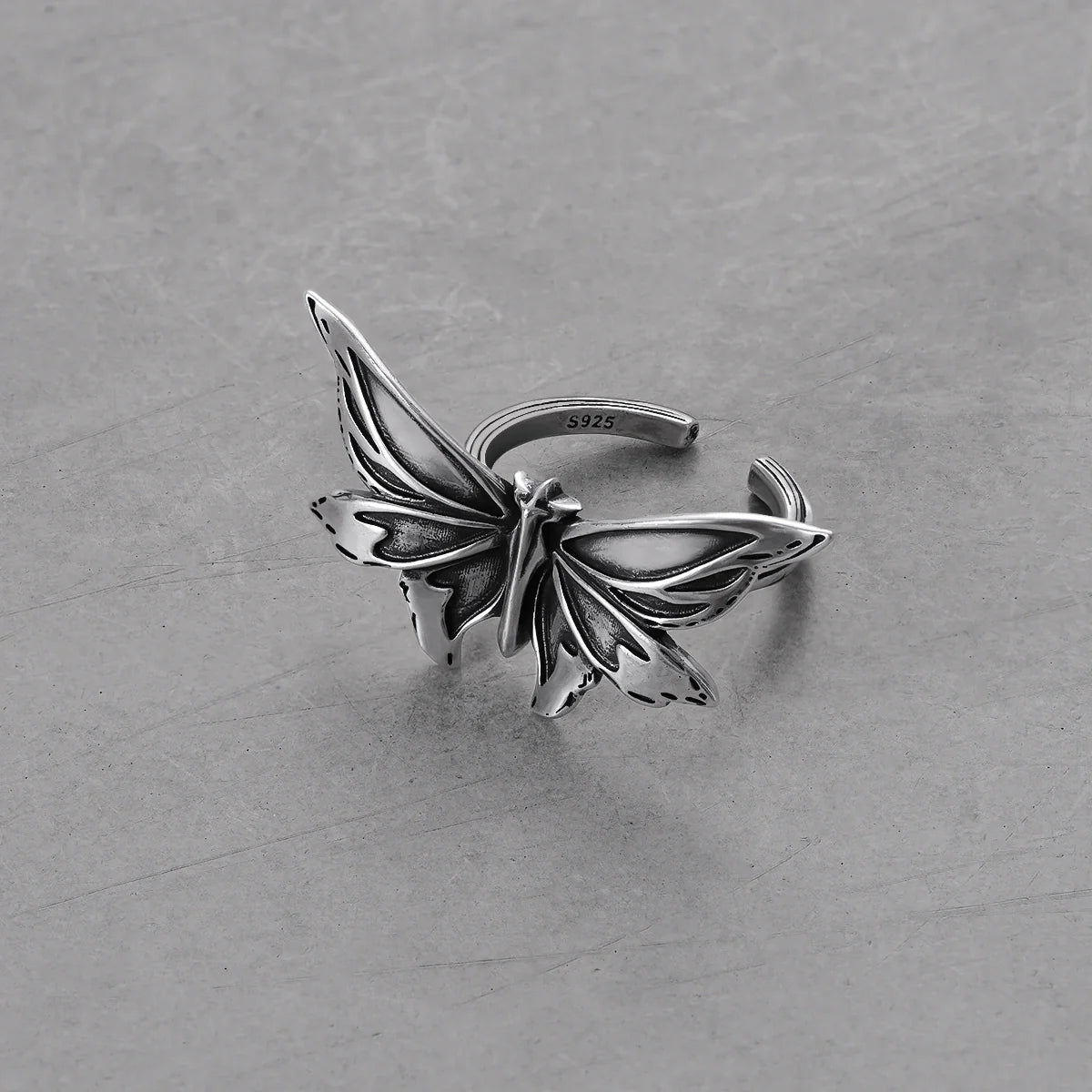 ETERNAL MOTH RINGS
